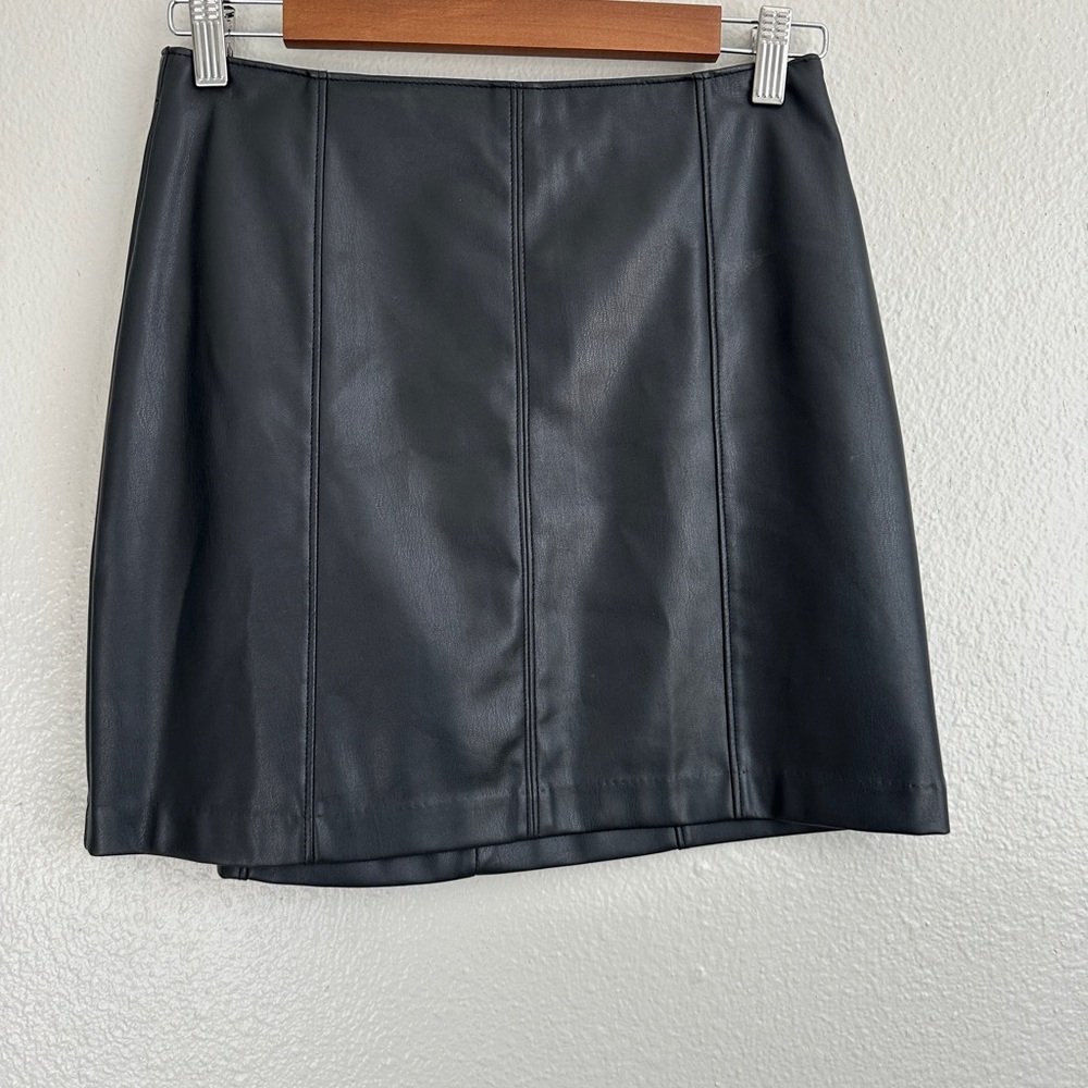 Abercrombie and Fitch Black Vegan Leather Mini Skirt Small